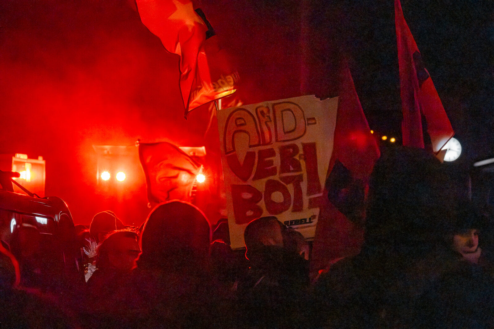 Rotes Licht und Rauch - noAFD